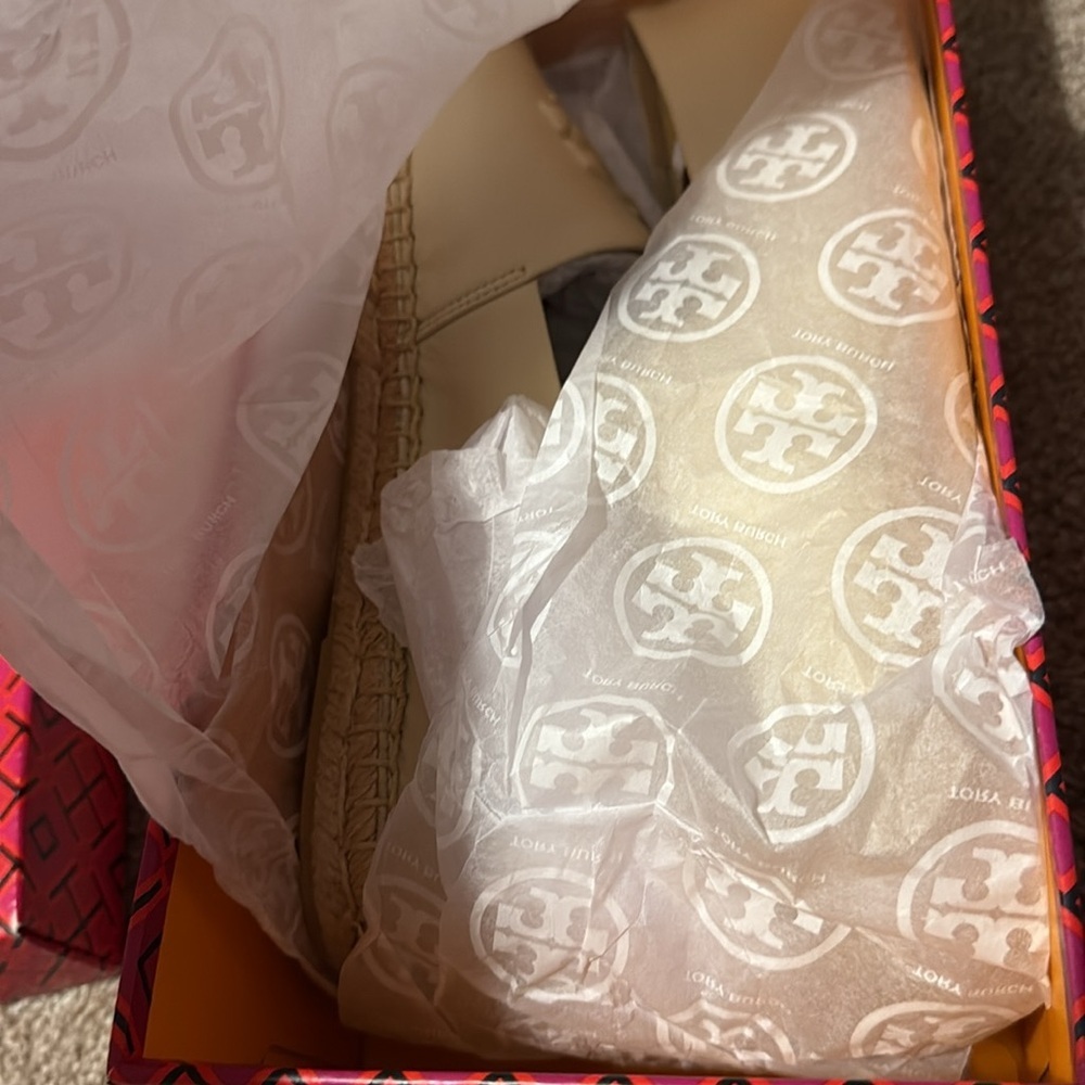 New Tory Burch  Dulce EVERLY LEATHER ESPADRILLE
NEVADA RETRO - Picture 9 of 12
